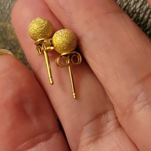 18k stud earrings